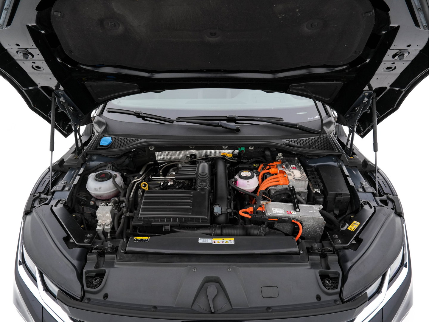Volkswagen Arteon 1.4 TSI eHybrid R-Line Business+ (INCL.BTW) *PANO | HEAD-UP | LEATHER-MICROFIBRE | FULL-LED | TOP-VIEW | ADAPTIVE-CRUISE | BLINDSPOT | HEATED-SPORTSEATS | KEYLESS | NAVI-FULLMAP | PRIVACY-GLASS | SHIFT-PADDLES | DIGI-COCKPIT