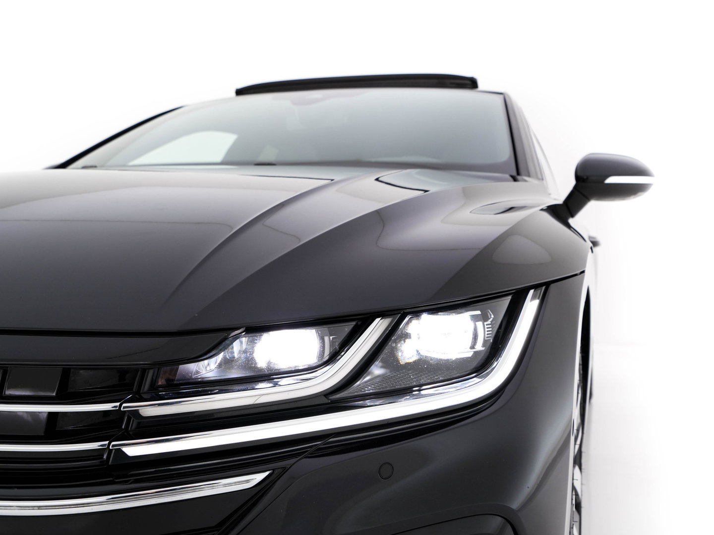 Volkswagen Arteon 1.4 TSI eHybrid R-Line Business+ (INCL.BTW) *PANO | HEAD-UP | LEATHER-MICROFIBRE | FULL-LED | TOP-VIEW | ADAPTIVE-CRUISE | BLINDSPOT | HEATED-SPORTSEATS | KEYLESS | NAVI-FULLMAP | PRIVACY-GLASS | SHIFT-PADDLES | DIGI-COCKPIT