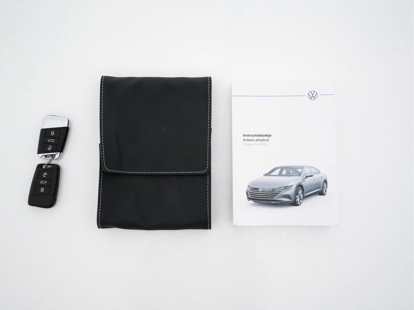 Volkswagen Arteon 1.4 TSI eHybrid R-Line Business+ (INCL.BTW) *PANO | HEAD-UP | LEATHER-MICROFIBRE | FULL-LED | TOP-VIEW | ADAPTIVE-CRUISE | BLINDSPOT | HEATED-SPORTSEATS | KEYLESS | NAVI-FULLMAP | PRIVACY-GLASS | SHIFT-PADDLES | DIGI-COCKPIT