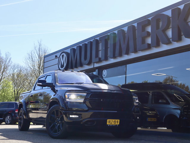 Dodge Ram 1500 - 5.7 V8 4x4 SPORT MARGE/BTW VRIJ BLACK EDITION
