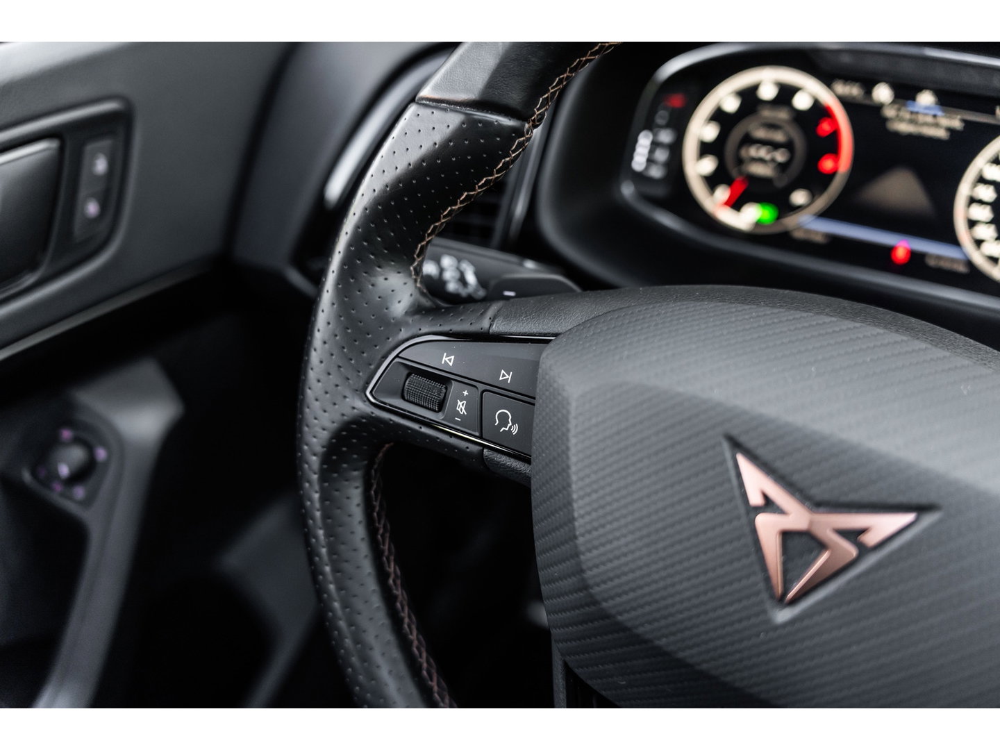 CUPRA Ateca 2.0 TSI 4DRIVE PANO BEATS TREKHAAK 360 CAMERA