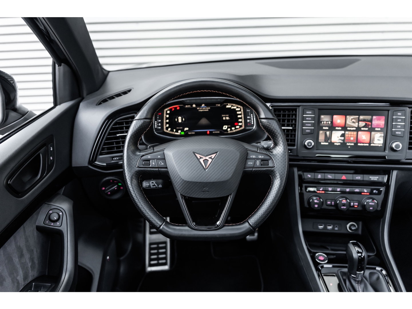 CUPRA Ateca 2.0 TSI 4DRIVE PANO BEATS TREKHAAK 360 CAMERA