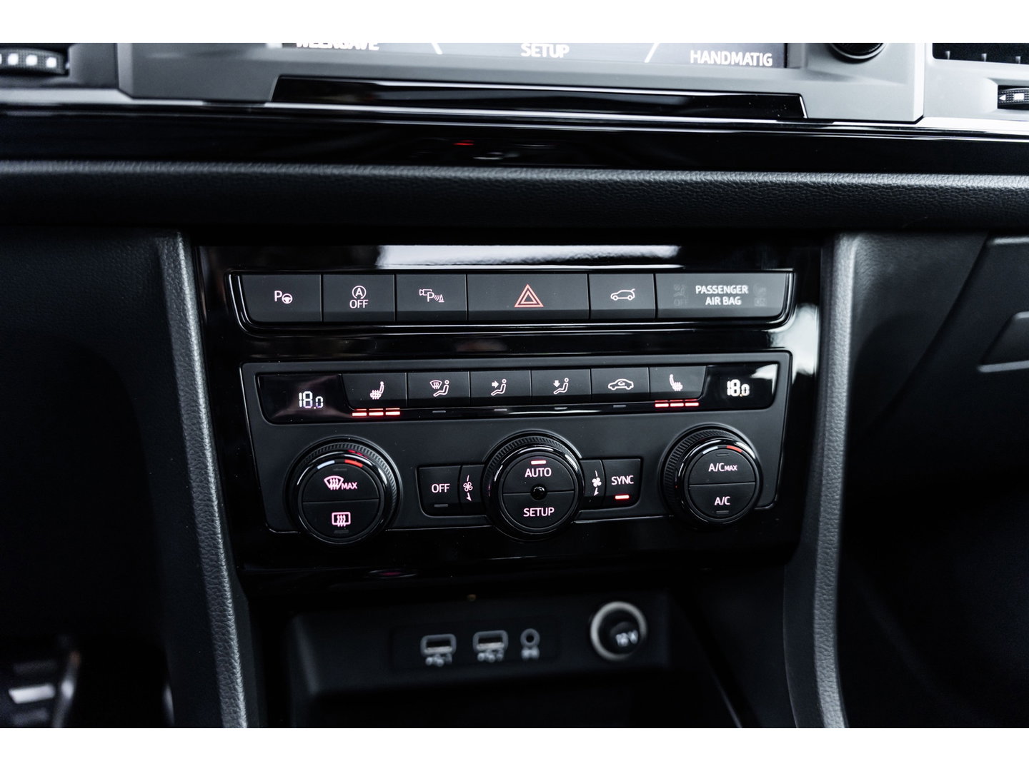 CUPRA Ateca 2.0 TSI 4DRIVE PANO BEATS TREKHAAK 360 CAMERA