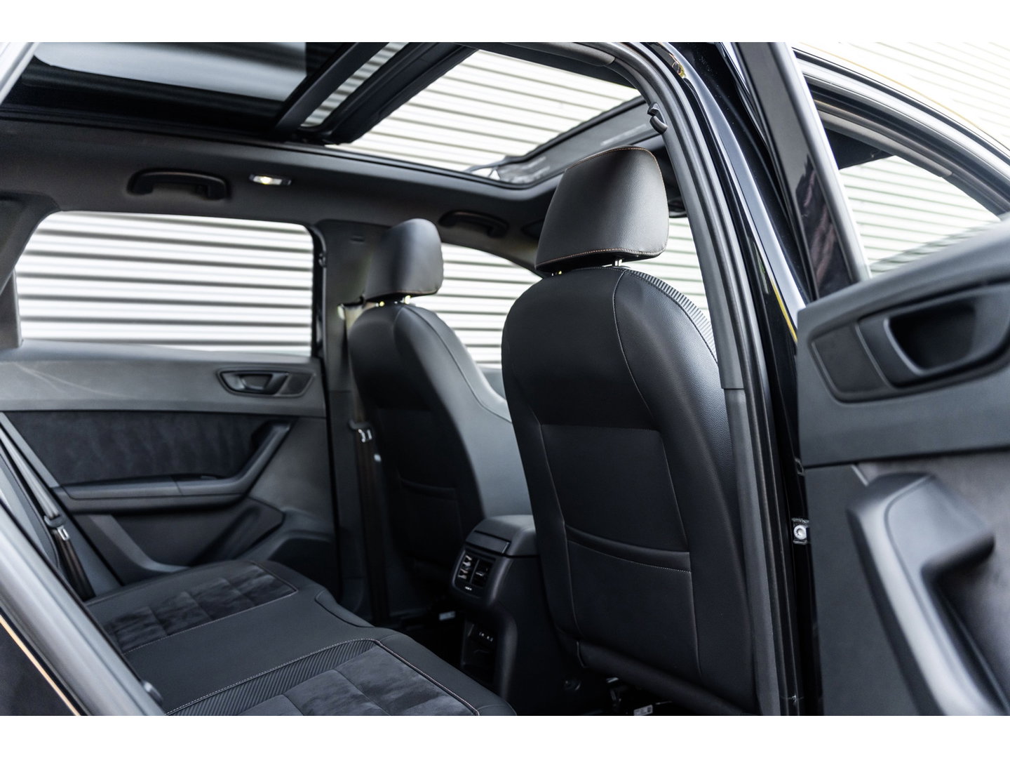 CUPRA Ateca 2.0 TSI 4DRIVE PANO BEATS TREKHAAK 360 CAMERA