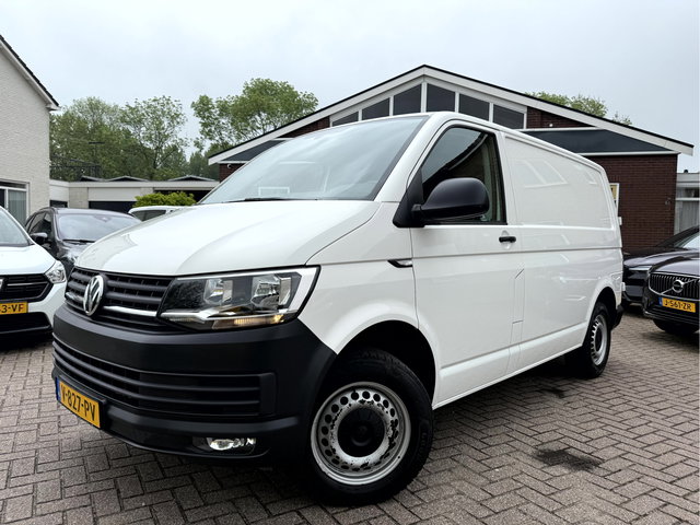Volkswagen Transporter - 2.0 TDI Execuitve Pakket Trekhaak, App Connect, 3-Persoons