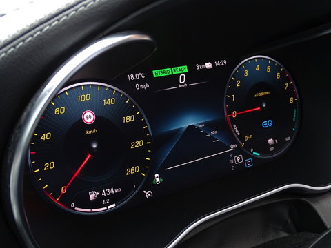 Mercedes-Benz C-Klasse 300e 320PK AMG / C63 Edit. / Burmester / Carbon / 360° / *NAP*