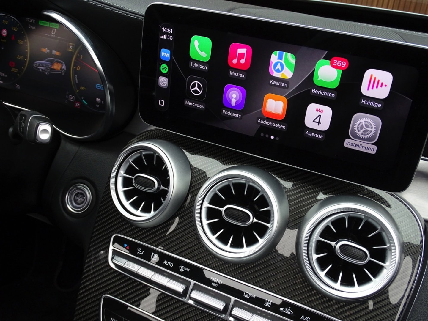 Mercedes-Benz C-Klasse 300e 320PK AMG / C63 Edit. / Burmester / Carbon / 360° / *NAP*