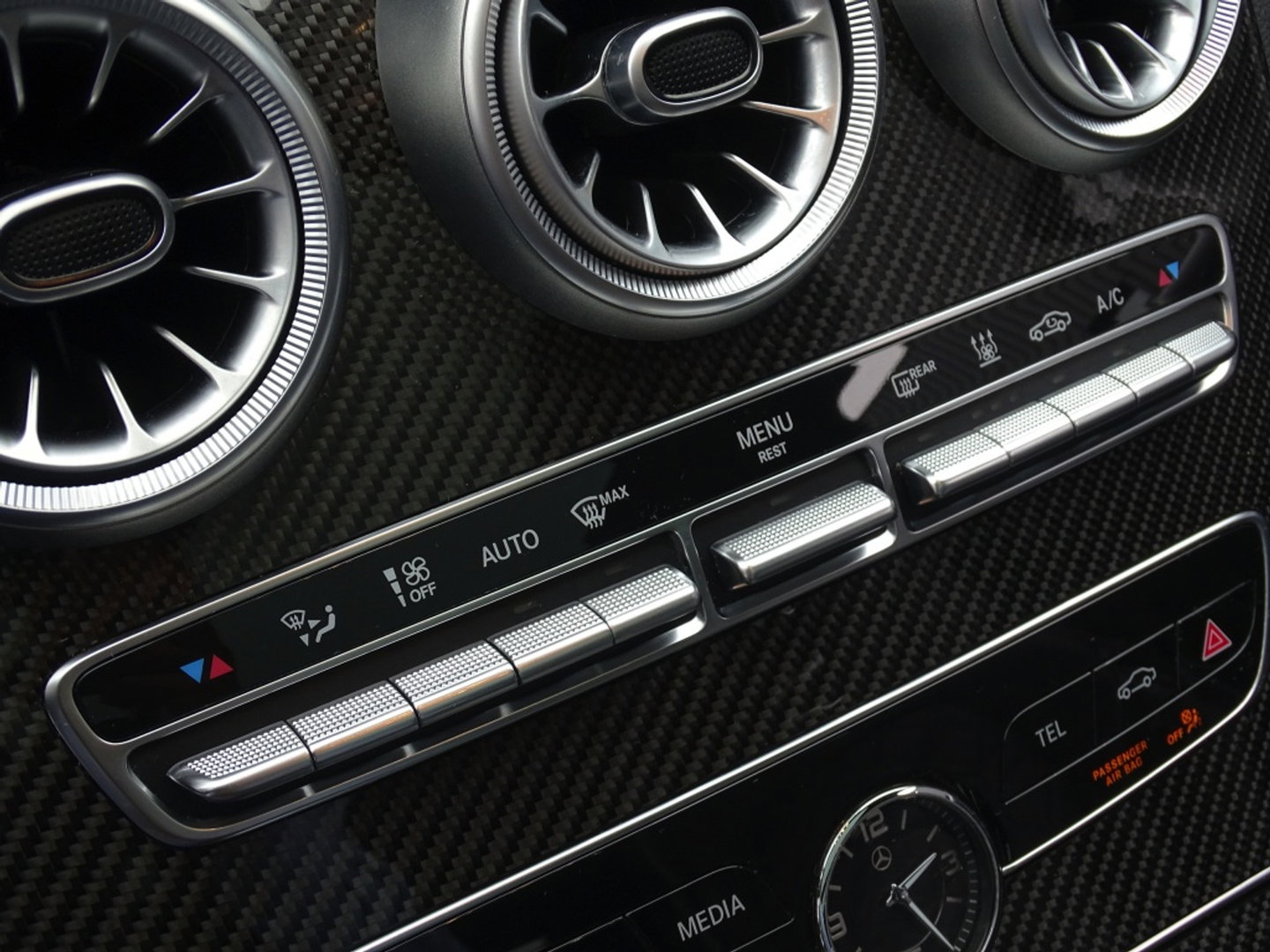 Mercedes-Benz C-Klasse 300e 320PK AMG / C63 Edit. / Burmester / Carbon / 360° / *NAP*