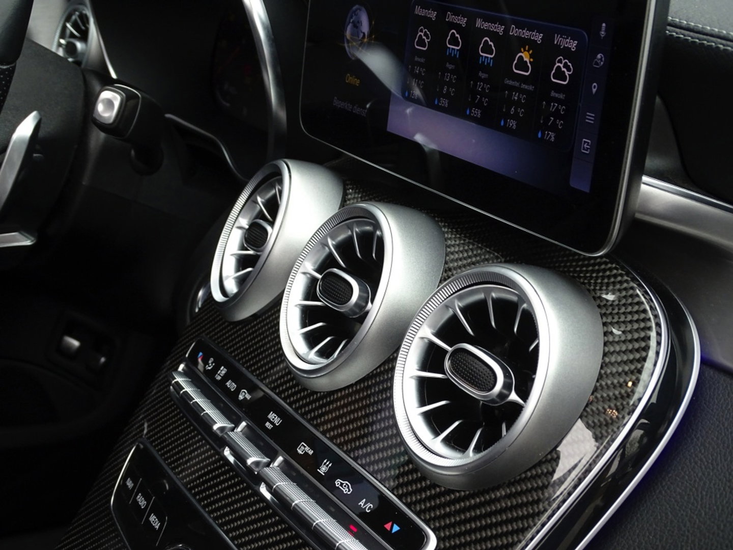 Mercedes-Benz C-Klasse 300e 320PK AMG / C63 Edit. / Burmester / Carbon / 360° / *NAP*
