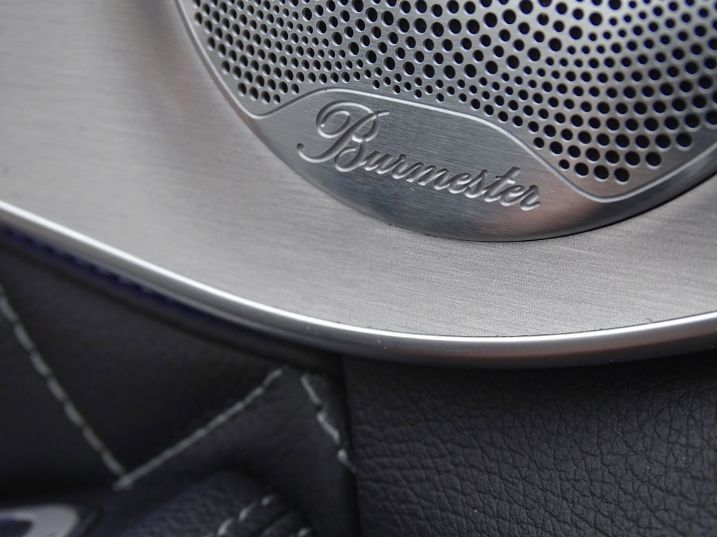 Mercedes-Benz C-Klasse 300e 320PK AMG / C63 Edit. / Burmester / Carbon / 360° / *NAP*