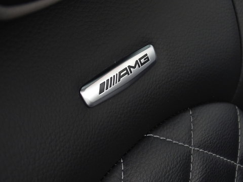 Mercedes-Benz C-Klasse 300e 320PK AMG / C63 Edit. / Burmester / Carbon / 360° / *NAP*