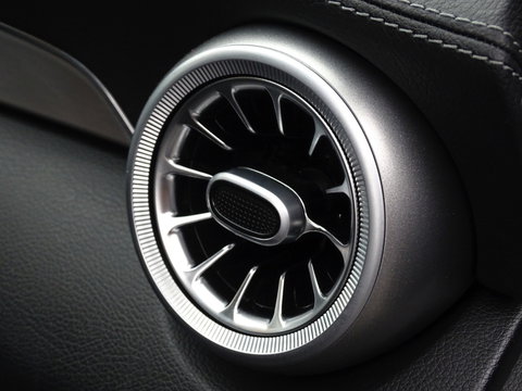 Mercedes-Benz C-Klasse 300e 320PK AMG / C63 Edit. / Burmester / Carbon / 360° / *NAP*