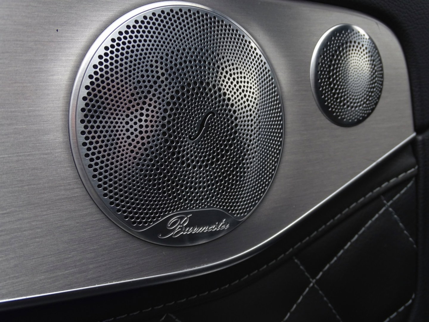 Mercedes-Benz C-Klasse 300e 320PK AMG / C63 Edit. / Burmester / Carbon / 360° / *NAP*