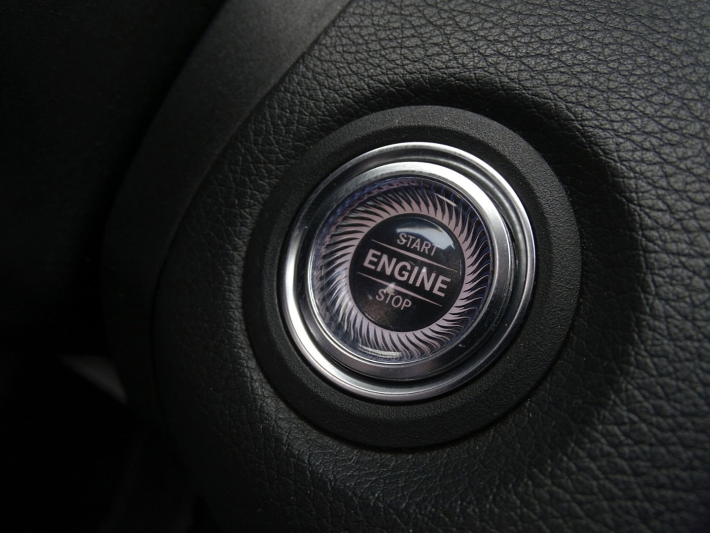 Mercedes-Benz C-Klasse 300e 320PK AMG / C63 Edit. / Burmester / Carbon / 360° / *NAP*