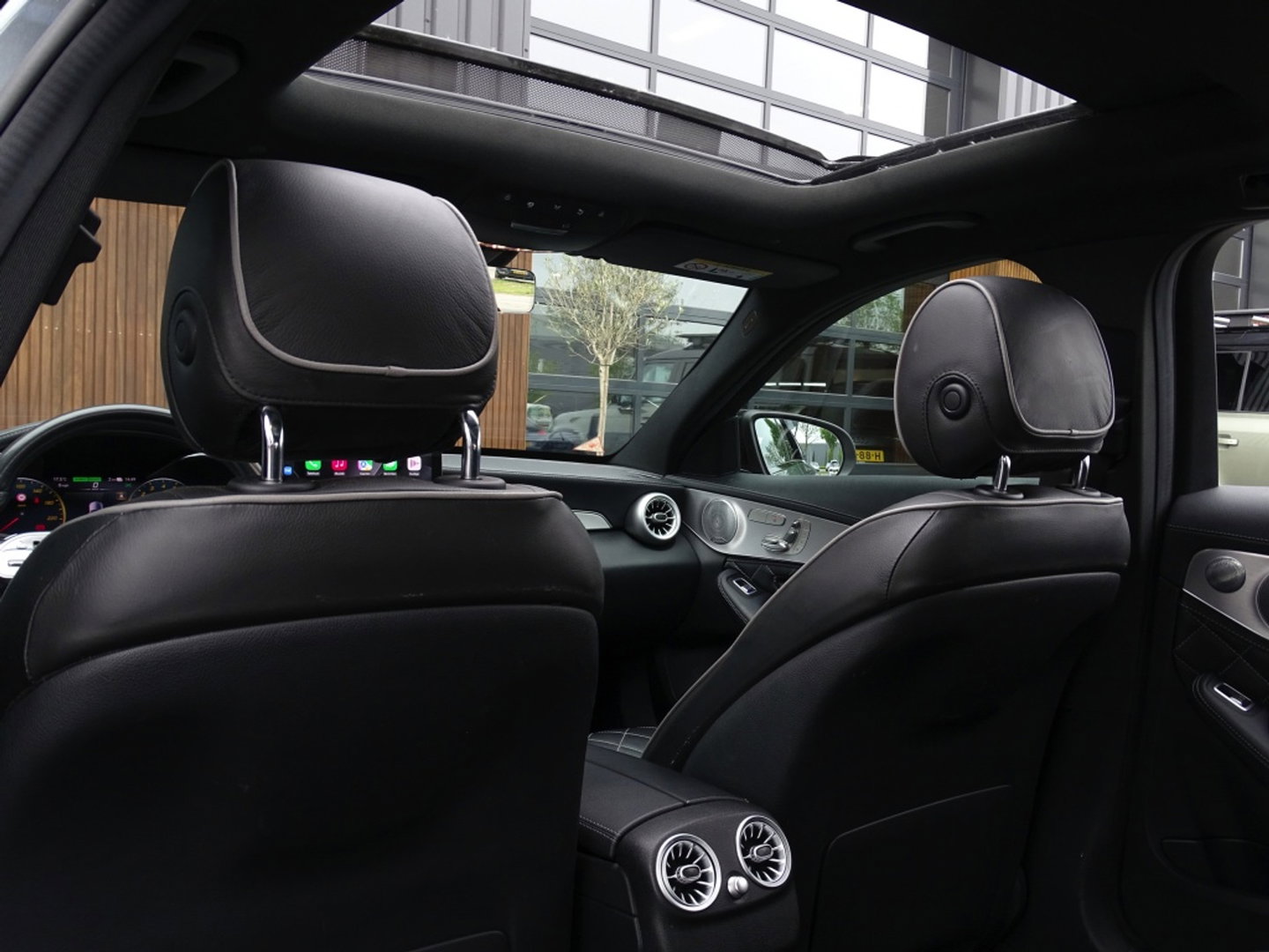 Mercedes-Benz C-Klasse 300e 320PK AMG / C63 Edit. / Burmester / Carbon / 360° / *NAP*