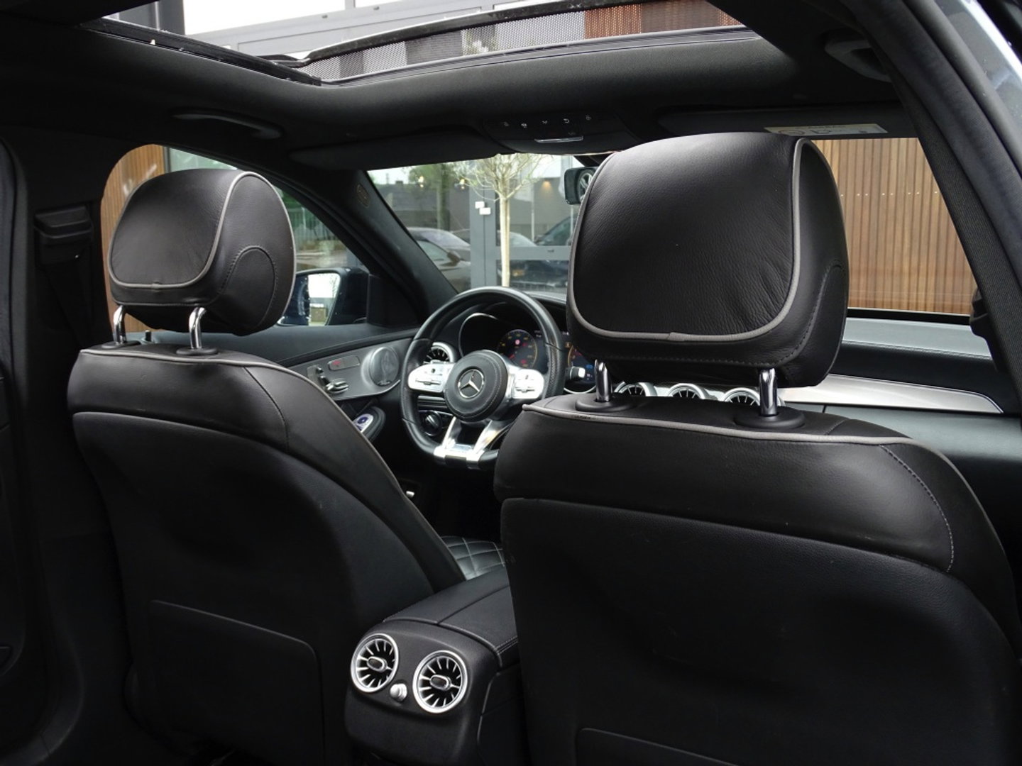 Mercedes-Benz C-Klasse 300e 320PK AMG / C63 Edit. / Burmester / Carbon / 360° / *NAP*