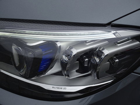 Mercedes-Benz C-Klasse 300e 320PK AMG / C63 Edit. / Burmester / Carbon / 360° / *NAP*