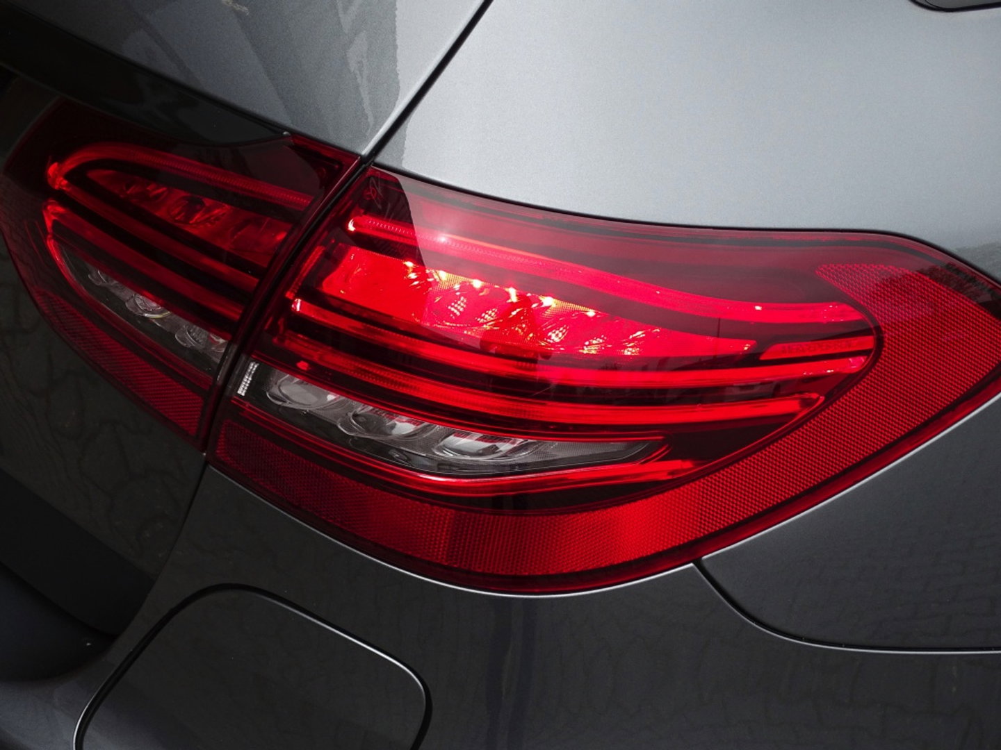 Mercedes-Benz C-Klasse 300e 320PK AMG / C63 Edit. / Burmester / Carbon / 360° / *NAP*