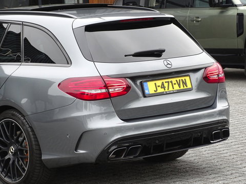 Mercedes-Benz C-Klasse 300e 320PK AMG / C63 Edit. / Burmester / Carbon / 360° / *NAP*