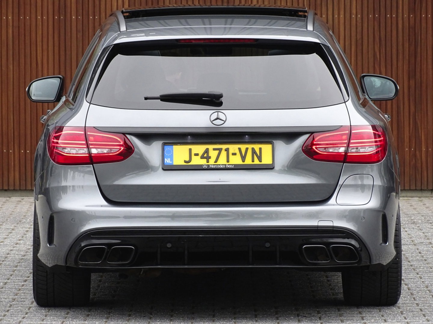 Mercedes-Benz C-Klasse 300e 320PK AMG / C63 Edit. / Burmester / Carbon / 360° / *NAP*
