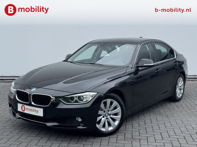 BMW 3 Serie - 320i Upgrade Edition Automaat | Navigatie | Cruise Control | PDC
