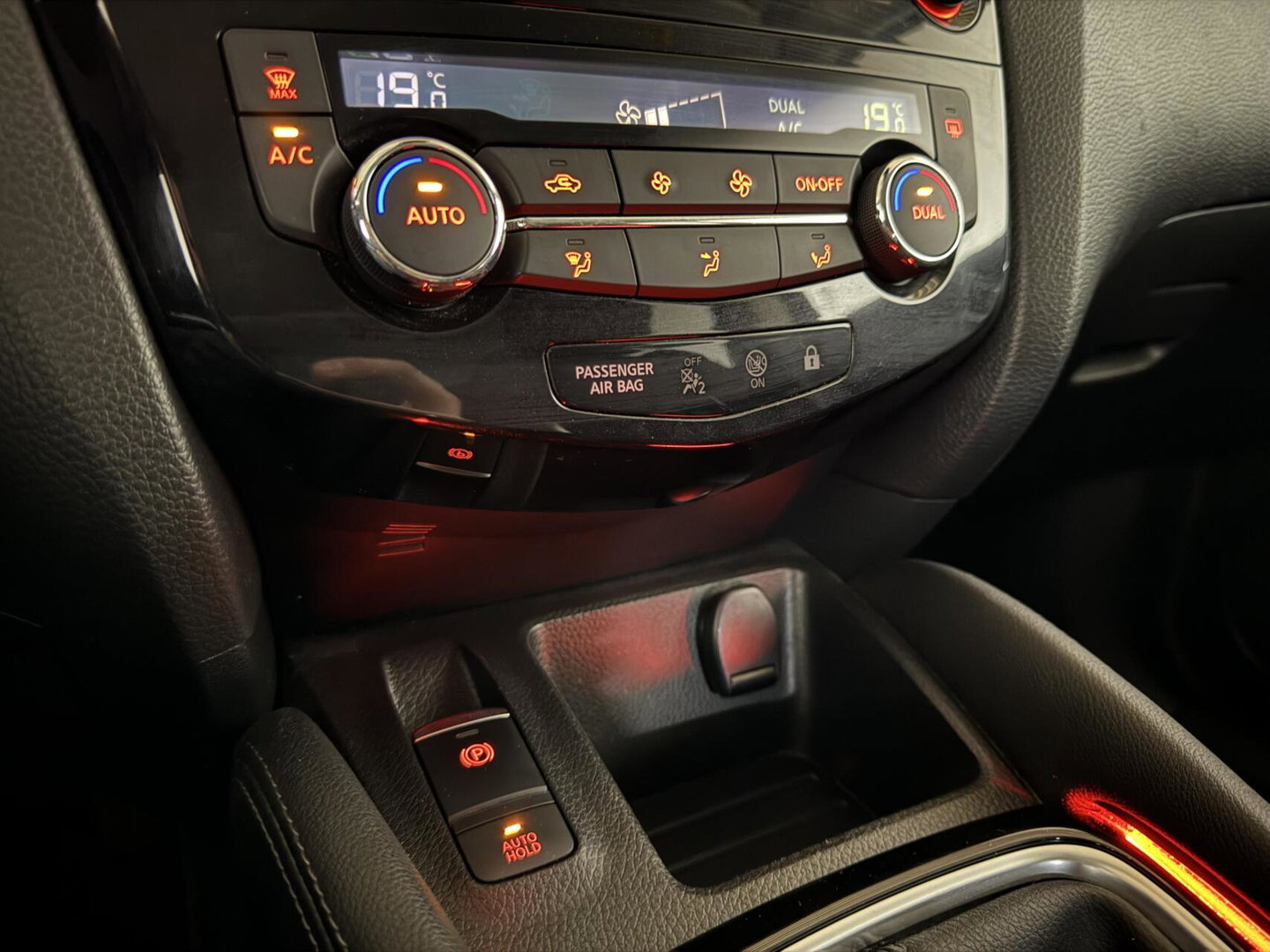 Nissan QASHQAI 1.3 DIG-T Tekna Pano Navi Cruise NAP