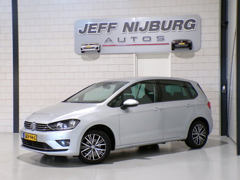 Volkswagen Golf Sportsvan 1.2 TSI Highline Allstar Stoelverwarming Apple-Carplay Parkeersensoren Navigatie Bluetooth Cruise
