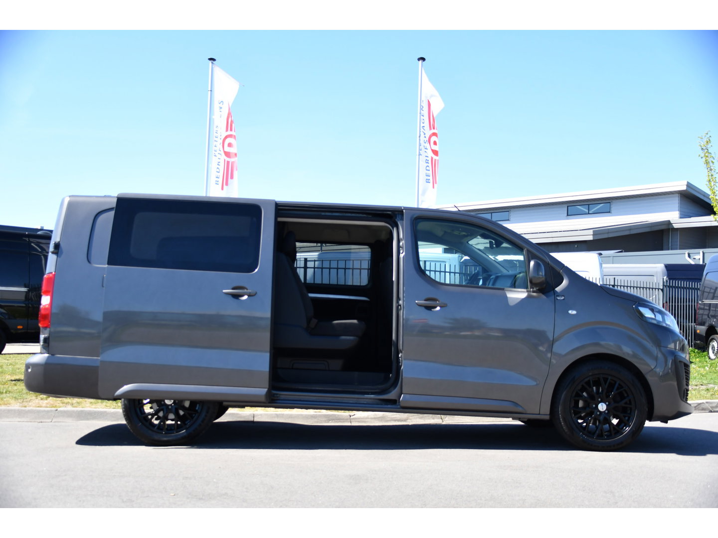 Citroën Jumpy 2.0 BlueHDI 120 L3 PB Edition Cruise, Carplay, Sensoren, 120pk, Automaat, Multimedia, Trekhaak, 6 zits, Uniek!