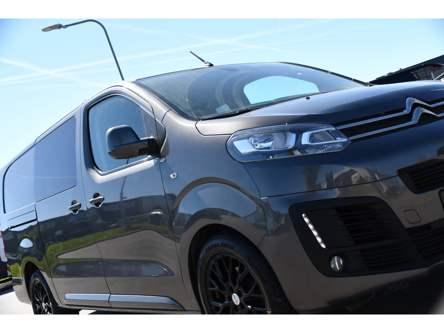 Citroën Jumpy 2.0 BlueHDI 120 L3 PB Edition Cruise, Carplay, Sensoren, 120pk, Automaat, Multimedia, Trekhaak, 6 zits, Uniek!