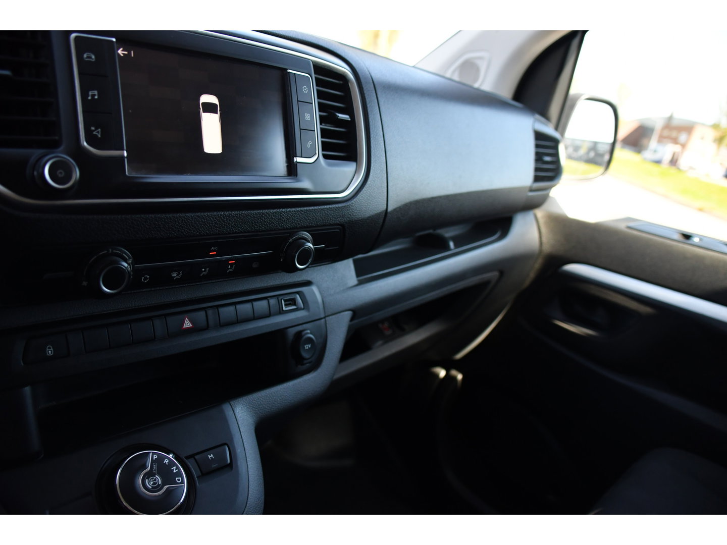 Citroën Jumpy 2.0 BlueHDI 120 L3 PB Edition Cruise, Carplay, Sensoren, 120pk, Automaat, Multimedia, Trekhaak, 6 zits, Uniek!