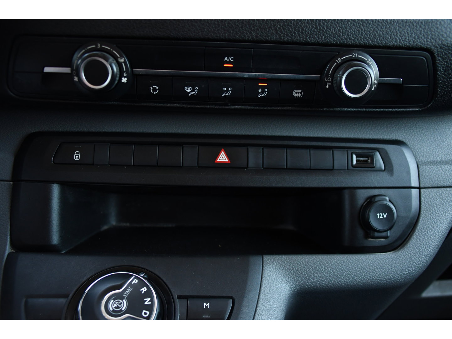 Citroën Jumpy 2.0 BlueHDI 120 L3 PB Edition Cruise, Carplay, Sensoren, 120pk, Automaat, Multimedia, Trekhaak, 6 zits, Uniek!