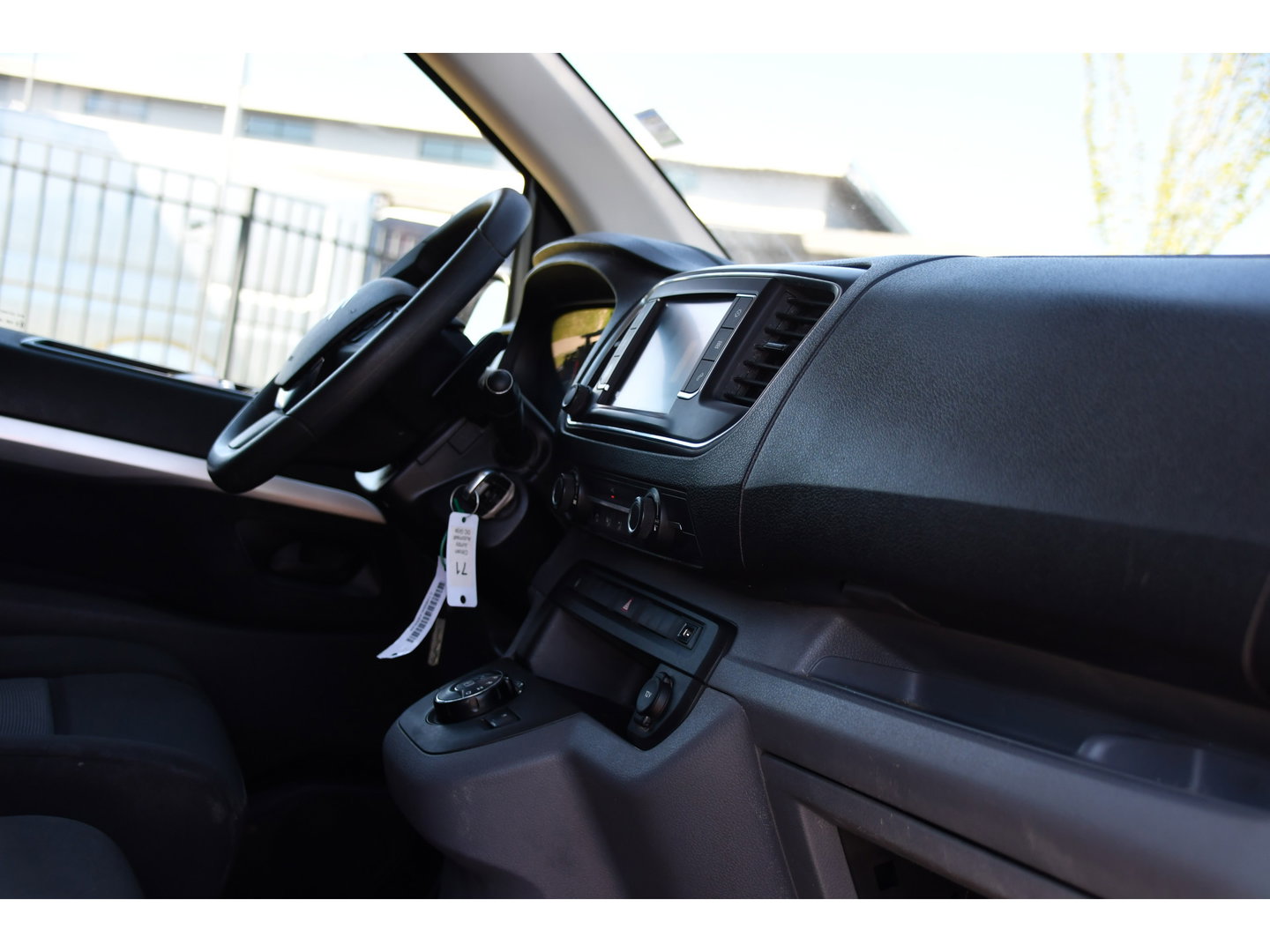 Citroën Jumpy 2.0 BlueHDI 120 L3 PB Edition Cruise, Carplay, Sensoren, 120pk, Automaat, Multimedia, Trekhaak, 6 zits, Uniek!