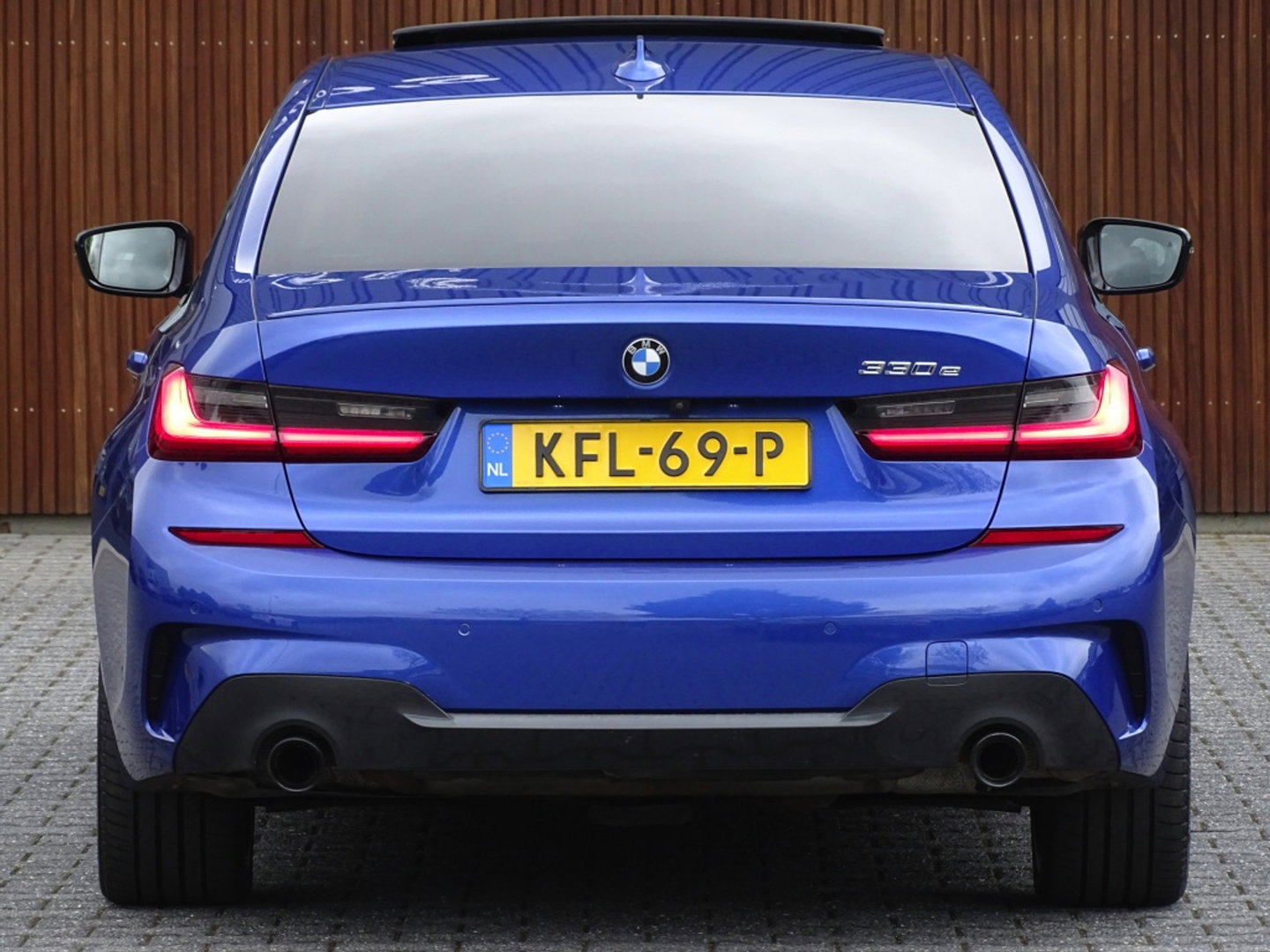 BMW 3-serie 330e 292PK High Executive / M-Sport Individual / 360°