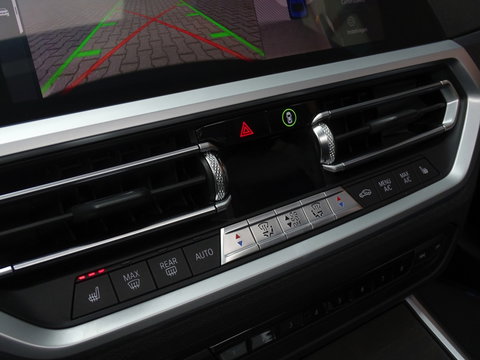 BMW 3-serie 330e 292PK High Executive / M-Sport Individual / 360°