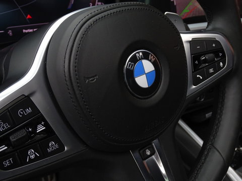 BMW 3-serie 330e 292PK High Executive / M-Sport Individual / 360°