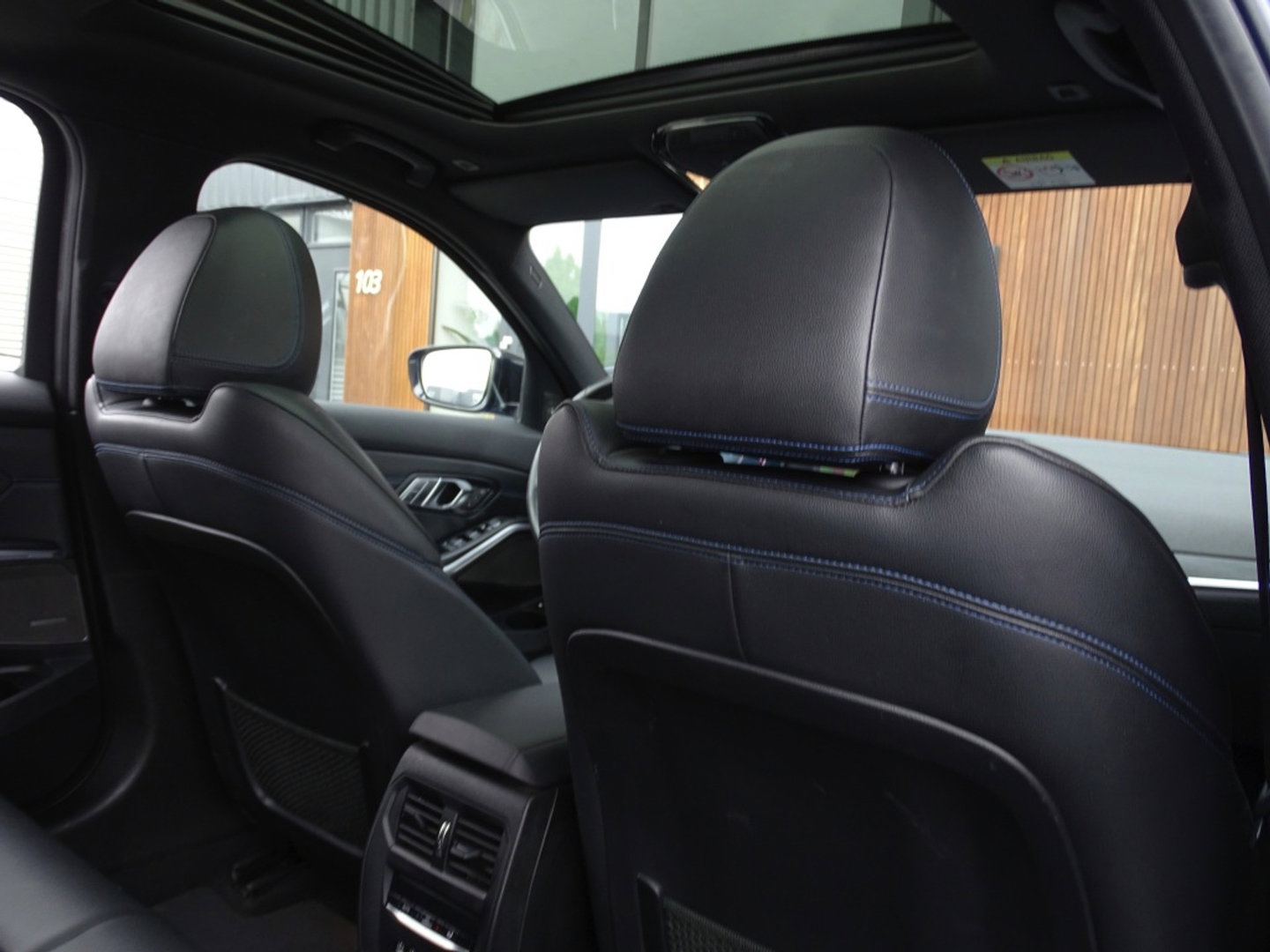 BMW 3-serie 330e 292PK High Executive / M-Sport Individual / 360°
