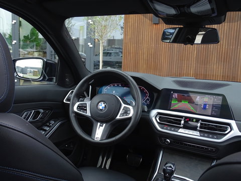 BMW 3-serie 330e 292PK High Executive / M-Sport Individual / 360°