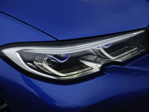 BMW 3-serie 330e 292PK High Executive / M-Sport Individual / 360°