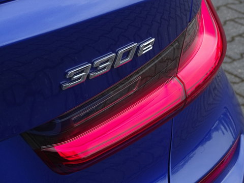 BMW 3-serie 330e 292PK High Executive / M-Sport Individual / 360°
