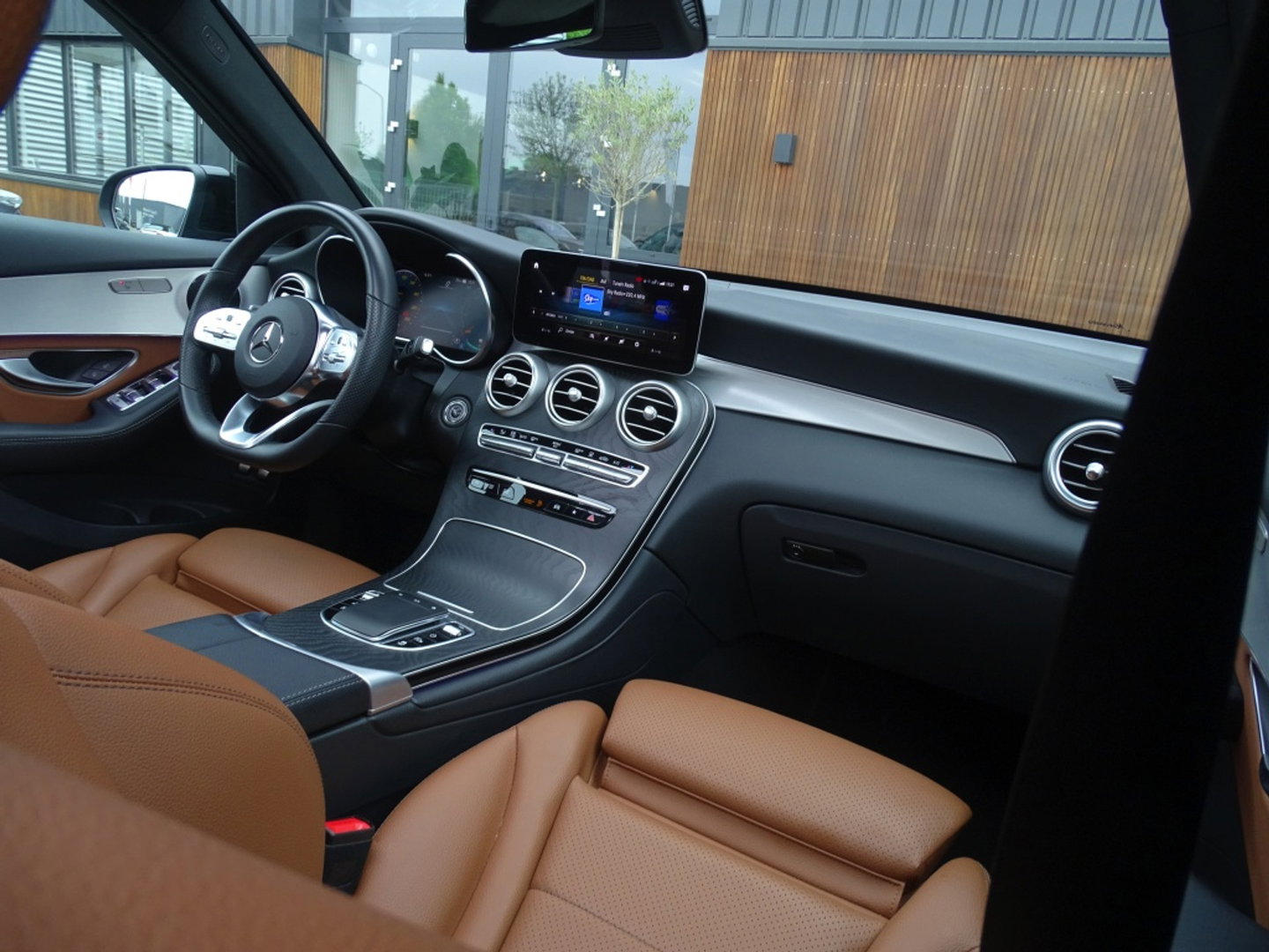 Mercedes-Benz GLC 300e 320PK 4-Matic / AMG / pano / 360° *NAP*
