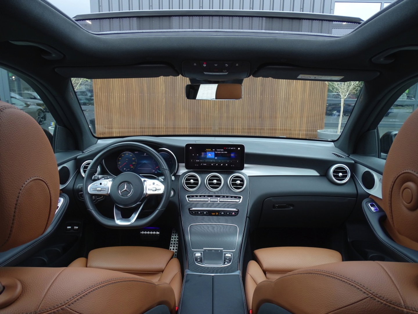Mercedes-Benz GLC 300e 320PK 4-Matic / AMG / pano / 360° *NAP*