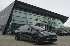 Tesla Model Y - RWD 58 kWh Autopilot *BTW* *SOH 93%* 1e eigenaar Black Edition NLauto 20" LMV