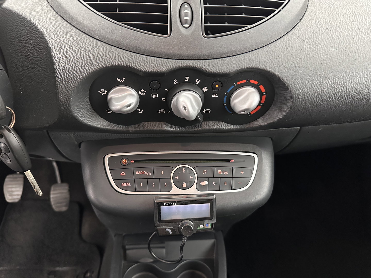 Renault Twingo 1.2-16V Collection *AIRCO | COMFORT-SEATS | PRIVACY-GLASS | 14''ALU*