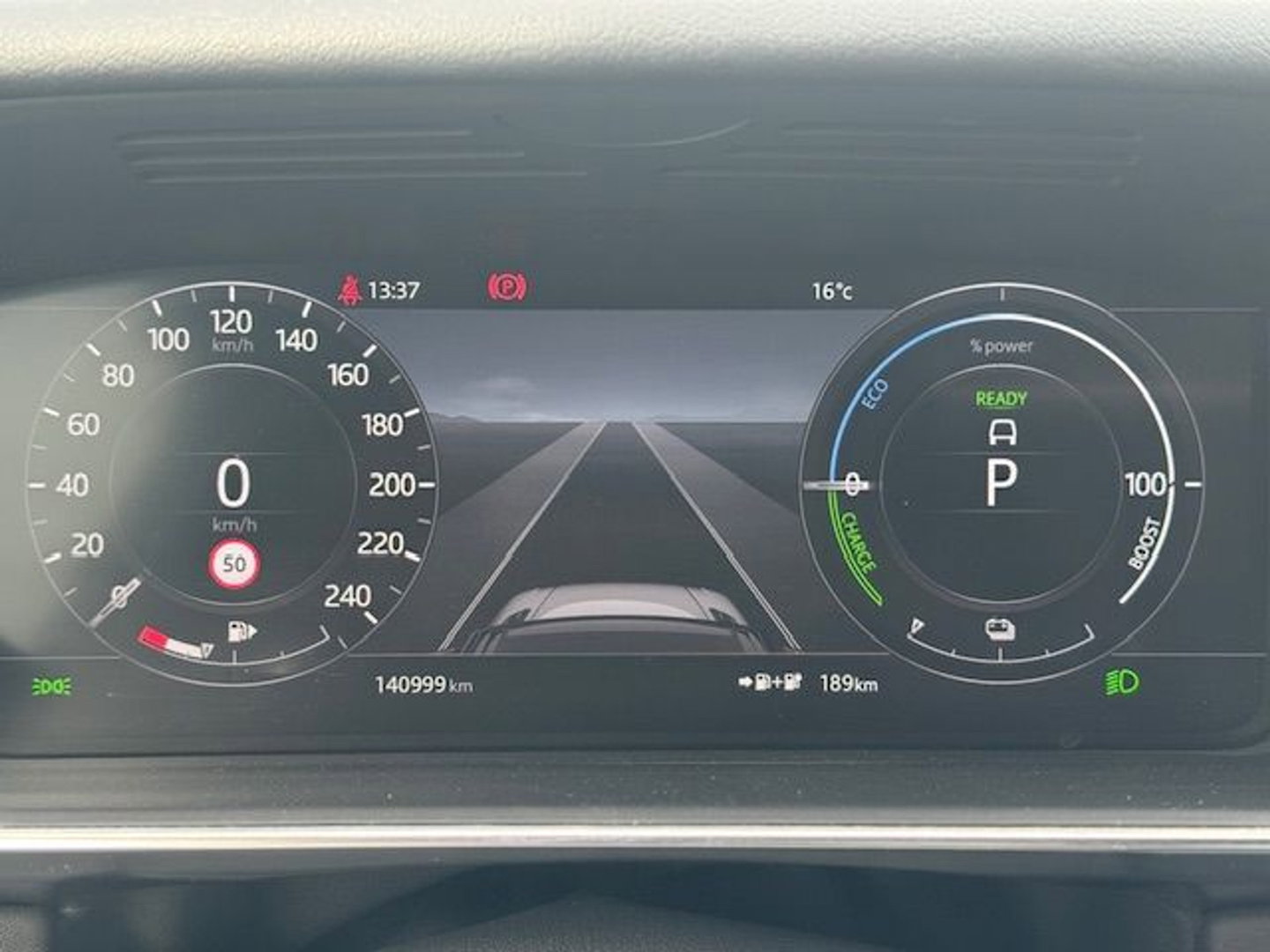 Land Rover Range Rover Sport 2.0 P400e HSE Dynamic SVO Mat Grey Airco/ECC,Leder,Navi,Pano Geheel dealeronderhouden