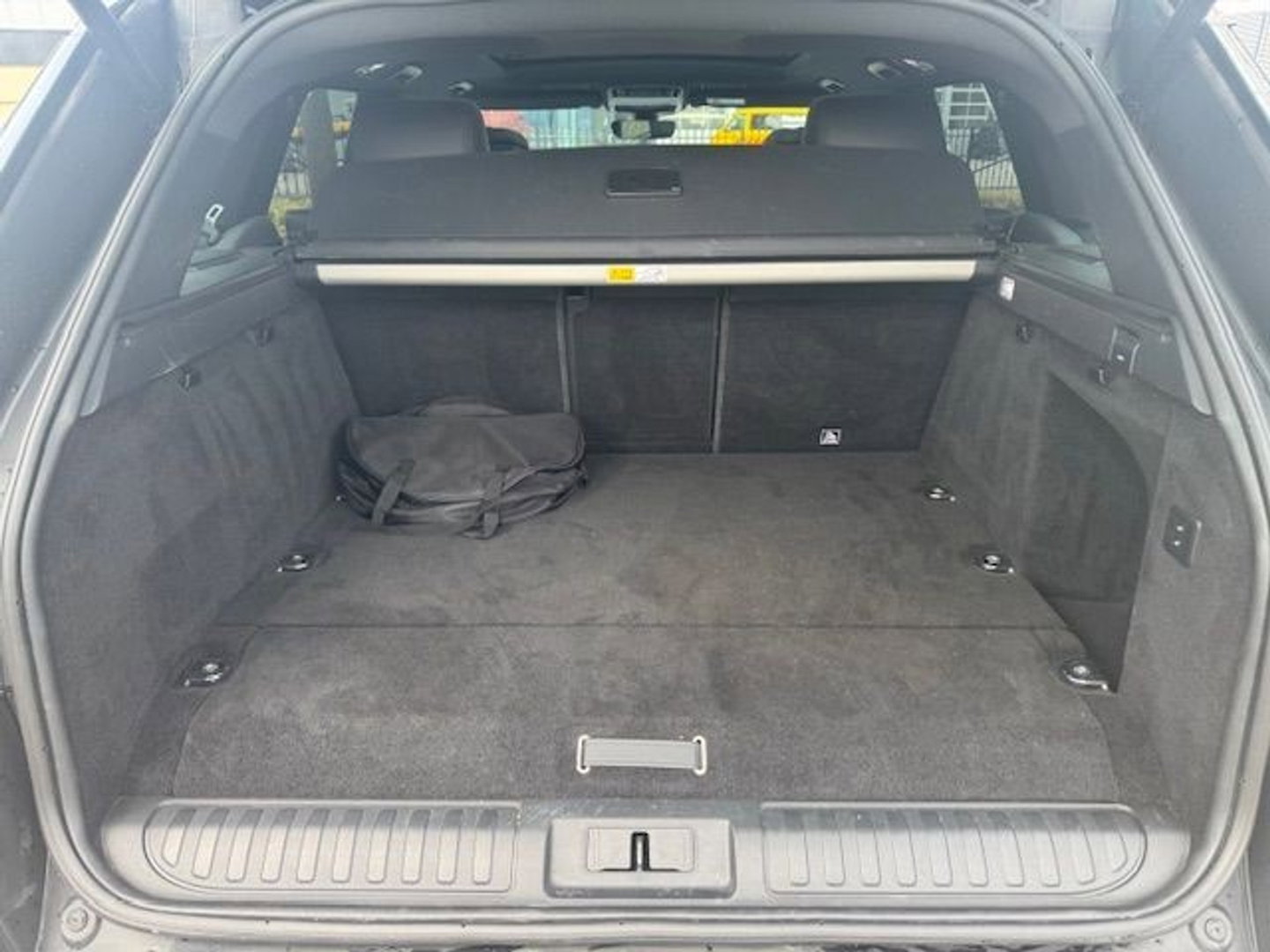 Land Rover Range Rover Sport 2.0 P400e HSE Dynamic SVO Mat Grey Airco/ECC,Leder,Navi,Pano Geheel dealeronderhouden