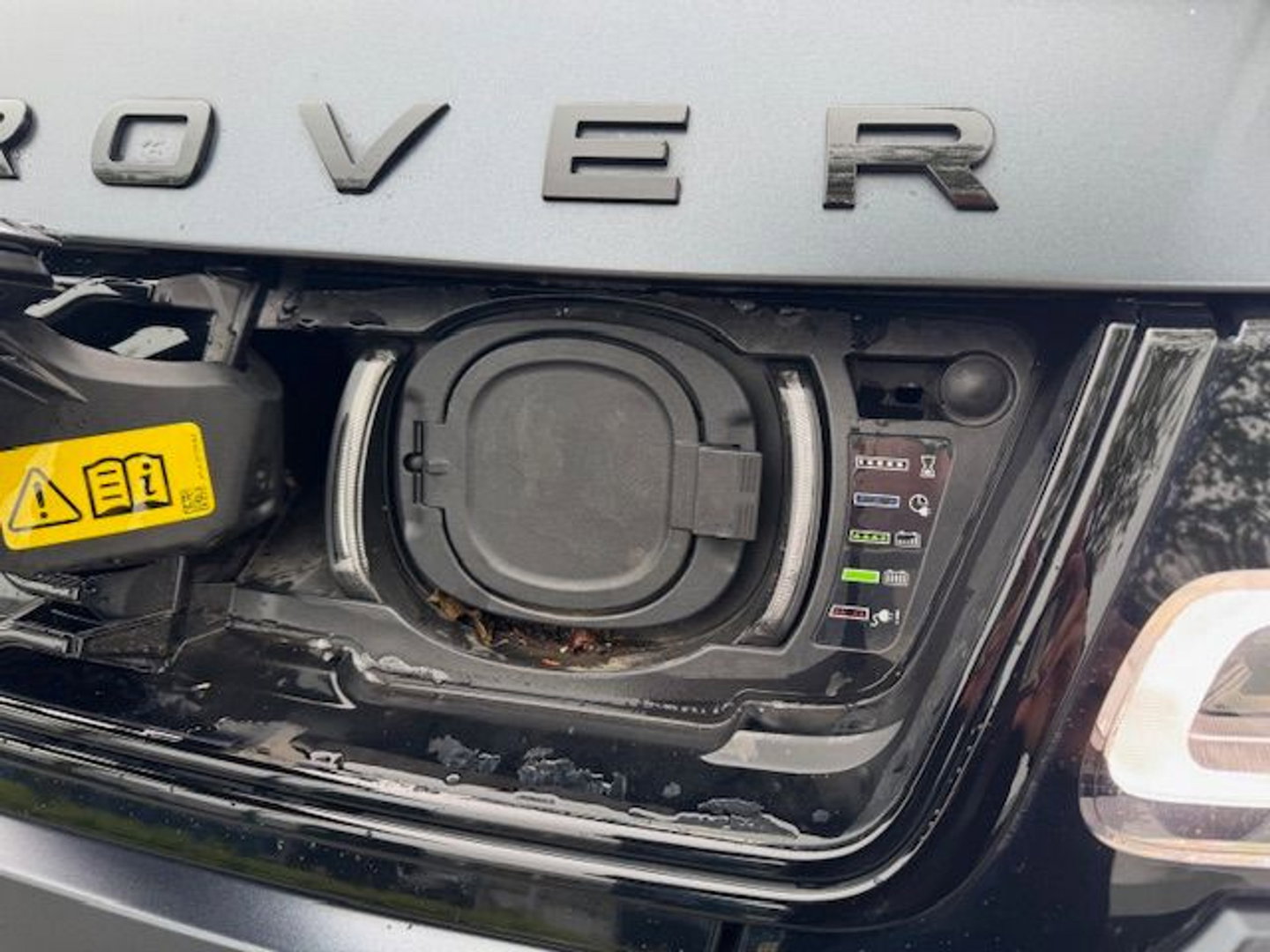 Land Rover Range Rover Sport 2.0 P400e HSE Dynamic SVO Mat Grey Airco/ECC,Leder,Navi,Pano Geheel dealeronderhouden
