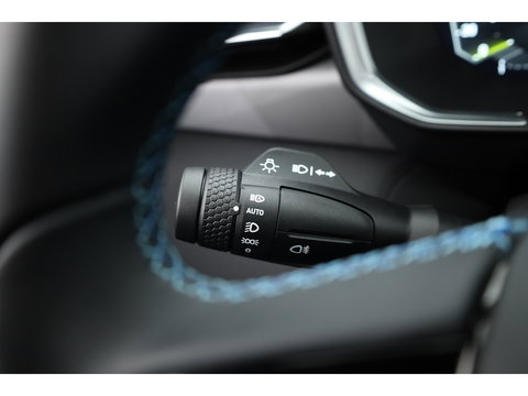 Lynk & Co 01 1.5 PHEV 261PK MY23 | Donkere hemel | S/K-panodak | 360*+ PDC | Adapt. Cruise | Memory | Stoelverw. | Elek. klep | LM 20" | Led | Nav+App.Connect