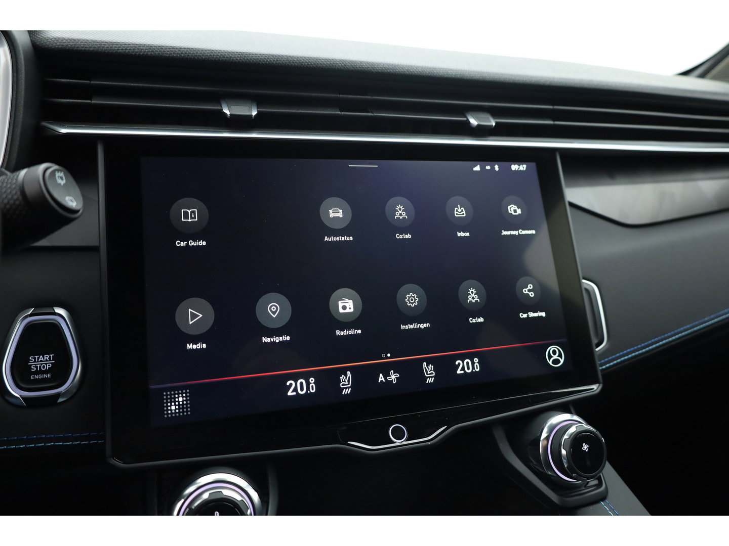 Lynk & Co 01 1.5 PHEV 261PK MY23 | Donkere hemel | S/K-panodak | 360*+ PDC | Adapt. Cruise | Memory | Stoelverw. | Elek. klep | LM 20" | Led | Nav+App.Connect