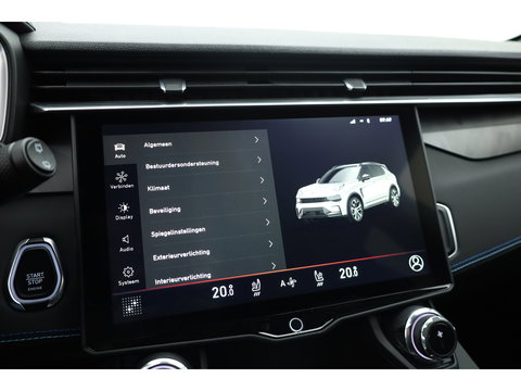 Lynk & Co 01 1.5 PHEV 261PK MY23 | Donkere hemel | S/K-panodak | 360*+ PDC | Adapt. Cruise | Memory | Stoelverw. | Elek. klep | LM 20" | Led | Nav+App.Connect