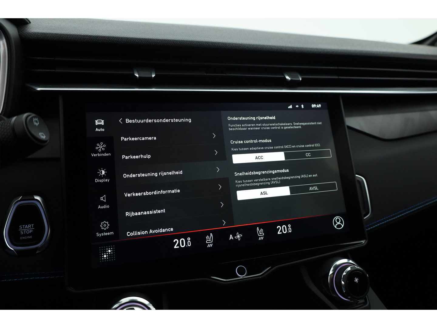 Lynk & Co 01 1.5 PHEV 261PK MY23 | Donkere hemel | S/K-panodak | 360*+ PDC | Adapt. Cruise | Memory | Stoelverw. | Elek. klep | LM 20" | Led | Nav+App.Connect
